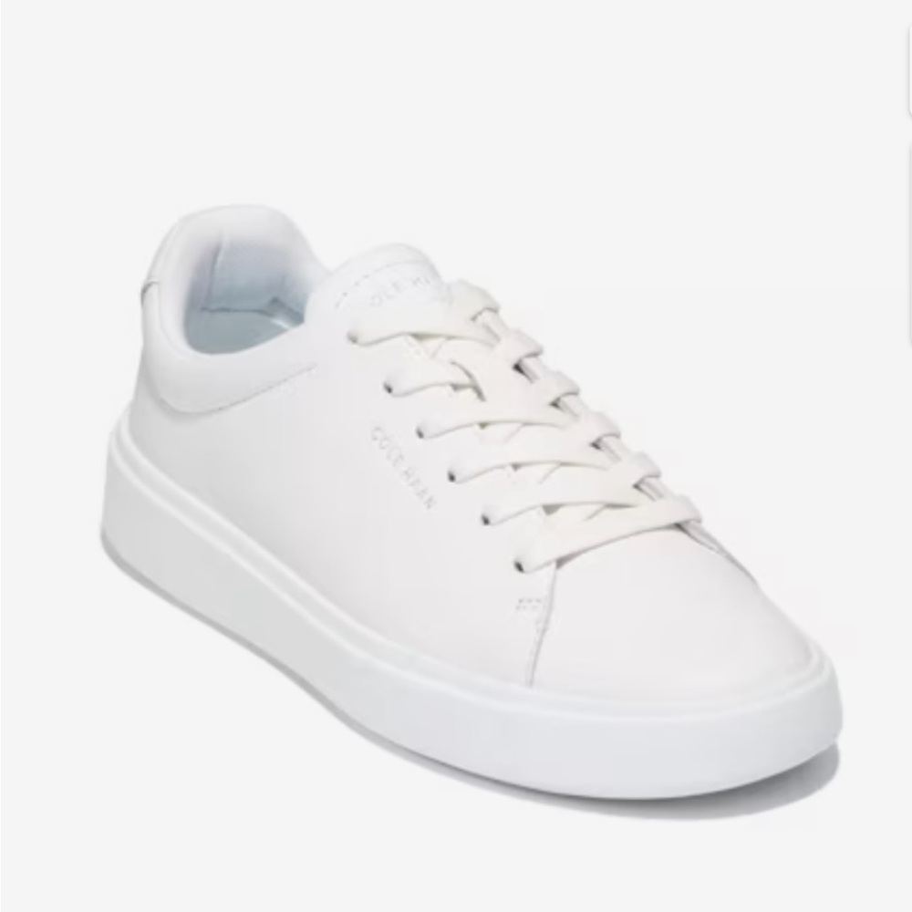 Cole Haan Grand Crosscourt Traveler
Women's White Sneakers 8.5‎